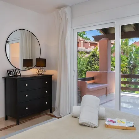 Vacation - Federer, Cine Room, Bbq, New Decoration, Garage, Old Town Location, Big Communal Pool, Andalusian Garden, Walking To The 펜션