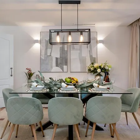 Vacation - Federer, Old Town With A Big Communal Pool And Andalusian Garden Prázdninový dům Marbella