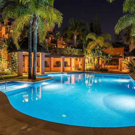 Vacation - Federer, Cine Room, Bbq, New Decoration, Garage, Old Town Location, Big Communal Pool, Andalusian Garden, Walking To The