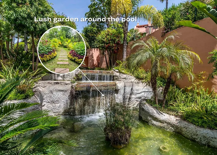 Vacation - Federer, Old Town With A Big Communal Pool And Andalusian Garden