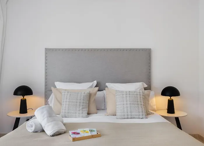 Feriehus Vacation - Federer, Old Town With A Big Communal Pool And Andalusian Garden