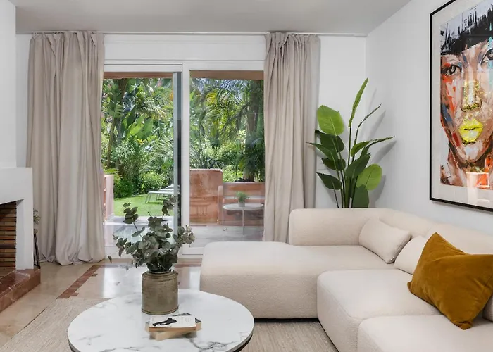 Vacation - Federer, Old Town With A Big Communal Pool And Andalusian Garden Marbella