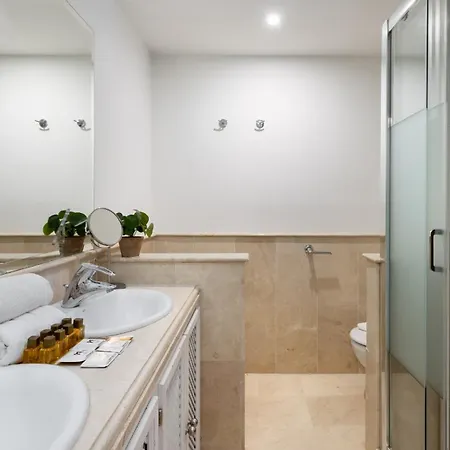 Vacation - Federer, Old Town With A Big Communal Pool And Andalusian Garden * Μαρμπέλλα