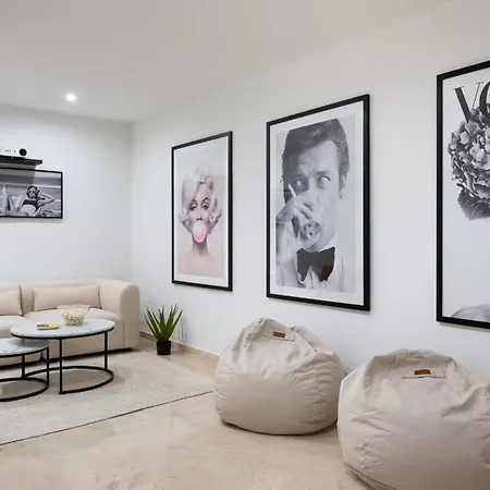 Vacation - Federer, Cine Room, Bbq, New Decoration, Garage, Old Town Location, Big Communal Pool, Andalusian Garden, Walking To The Marbella