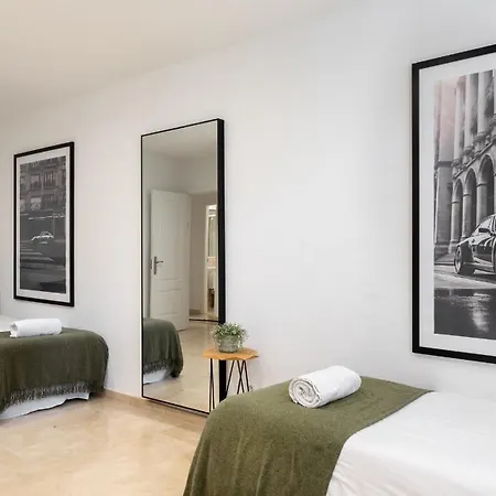 Holiday home Vacation - Federer, Cine Room, Bbq, New Decoration, Garage, Old Town Location, Big Communal Pool, Andalusian Garden, Walking To The