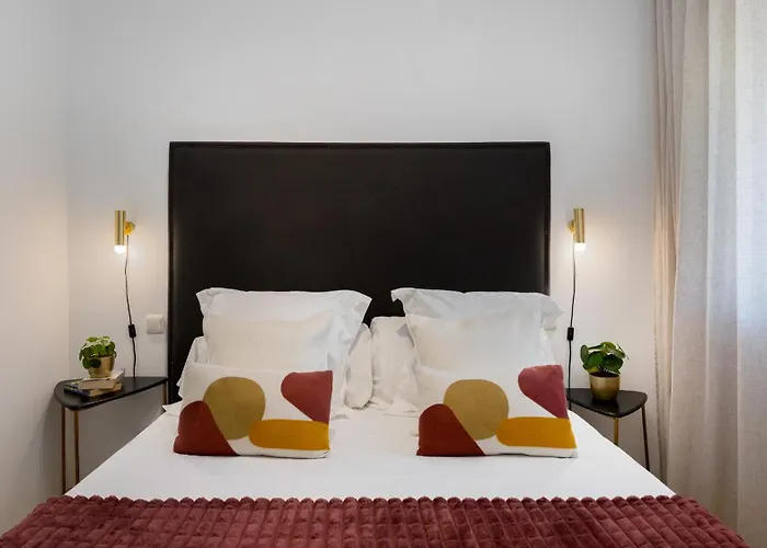 Vacation - Federer, Old Town With A Big Communal Pool And Andalusian Garden Ferienhaus