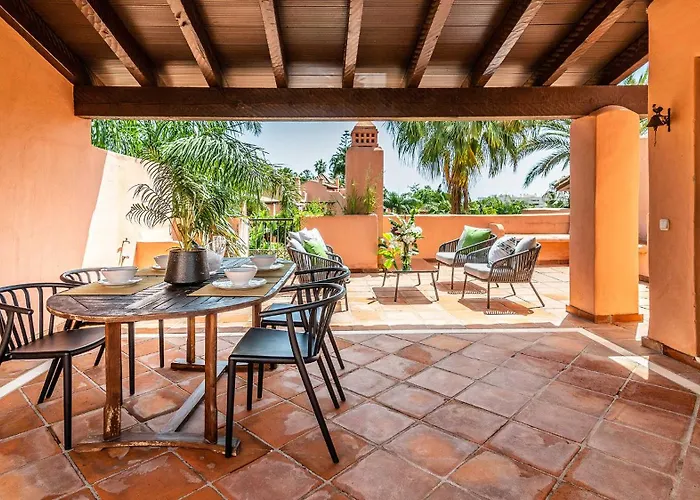Vacation - Federer, Old Town With A Big Communal Pool And Andalusian Garden Marbella