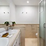 Vacation - Federer, Cine Room, Bbq, New Decoration, Garage, Old Town Location, Big Communal Pool, Andalusian Garden, Walking To The * Marbella