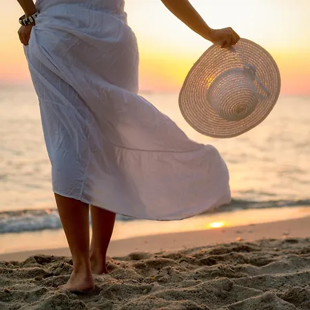 Vacation - Federer, Old Town With A Big Communal Pool And Andalusian Garden