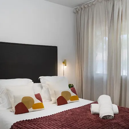 펜션 Vacation - Federer, Cine Room, Bbq, New Decoration, Garage, Old Town Location, Big Communal Pool, Andalusian Garden, Walking To The