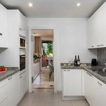 Vacation - Federer, Old Town With A Big Communal Pool And Andalusian Garden Holiday home *