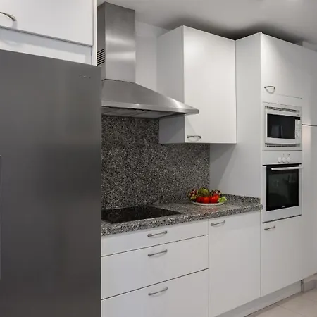 Vacation - Federer, Old Town With A Big Communal Pool And Andalusian Garden *